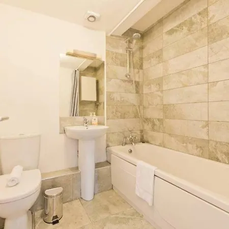 Guestready - Bright 2br Flat Near Castle Dublín